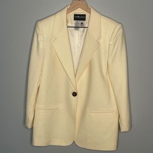 Sag Harbour petite Wool blend cream Blazer